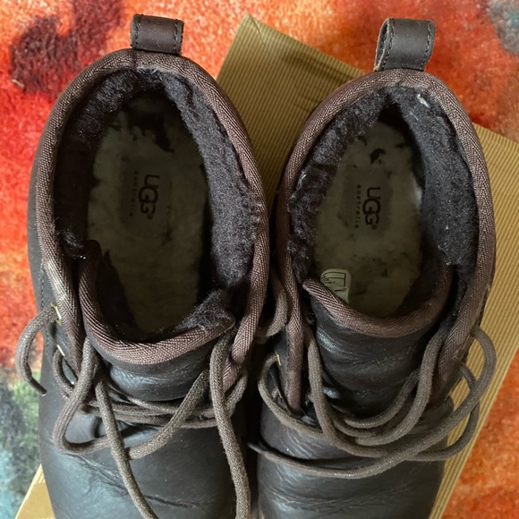 UGG boots - Picture 2 of 4